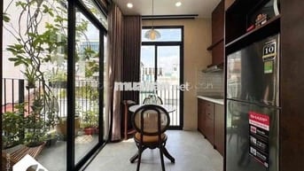 Căn Hộ 1PN Ban công/Sân vườn cao cấp. Gần cầu Thị Nghè, Q1