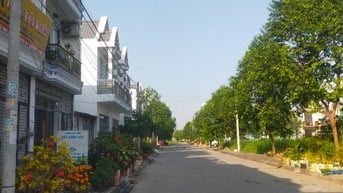 Nhà mặt tiền KDC Đặng Huỳnh, 5x16m, 1 Lầu đúc, 4 p, sổ hồng riêng.