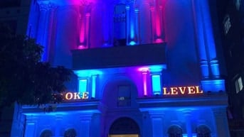 CẦN 2 PHỤC VỤ NAM QUÁN KARAOKE LEVEL