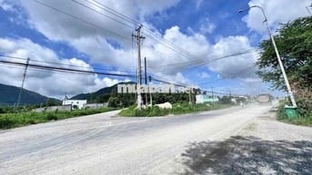 ĐẤT NỀN 1 XẸT HUYẾT MẠCH PHÚ MỸ - TÓC TIÊN