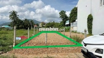 Bán lô đất Đ.Nguyễn Thị Lắng - Tân Phú Trung DT 115m2 giá 950tr, shr