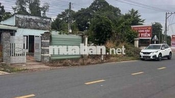 Muốn sang lại lô đất mt DH ngang 10m kế bên trạm xăng sẵn 200TC