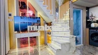 - Siêu phẩm có 1 ko 2 không có căn thứ 2 để so sánh