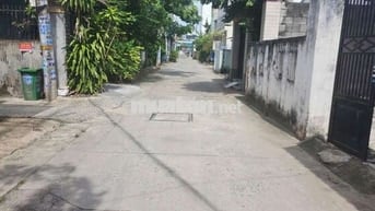 BÁN ĐẤT 6*27 TẶNG NHÀ CẤP 4 HẼM XE TẢI THÔNG