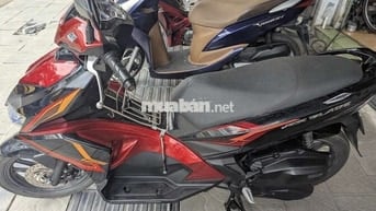 Xe ablade màu đỏ đen