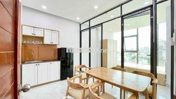 CHDV 1PN CỬA SỔ VIEW KÍNH NGAY BẮC HẢI - THANG MÁY FULL NỘI THẤT