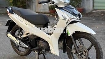 🌈 Future 2025/ Trắng Đen/ Chính Chủ Kí Giấy