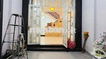 NHÀ ĐƯỜNG THÔNG XE TẢI, DT 4*17, TRỆT, 2 LẦU, 3PN.