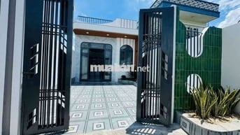 Chính chủ cần tiền bán gấp nhà mới xây