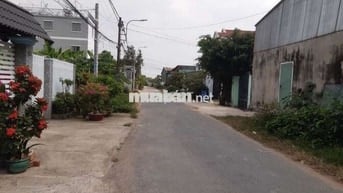 Nhà gần đường lớn, trường,chợ và nhiều tiện ích