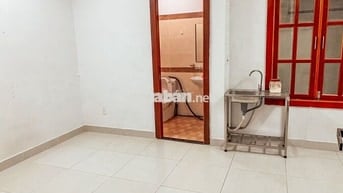 Phòng rộng, cửa sổ lớn - Gần chợ Thạch Đà