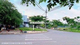 bán lô đất  đừong 10m5  giá bán còn tl cho khách