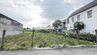 Kẹt tiền cần bán gấp lô đất trong khu dân cư