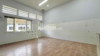 phòng trọ mới giá rẻ ngay Lê Văn Chí, ngã tư Thủ Đức, gần SPKT, HUB