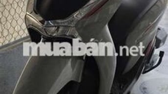 Kẹt tiền cần bán SH 160cc dk 09/2024