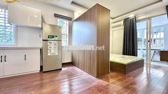 🌇 Studio 50m² ngay khu Chợ Bà Chiểu – full nội thất cao cấp, ban công