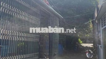 Bán nhà hẽm oto giá 2ty4 cách chợ 200m lái thiêu