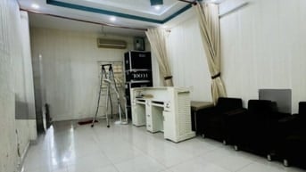 Ngã 4 HTP & Hoàng Quốc Việt (4x29) nở hậu 4.5m 4 tầng chỉ 18 tỷ