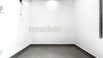 Bình Thạnh (Hàng Xanh). Tách bếp.