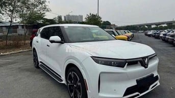 Xe Demo chưa lăn bánh Vf9 Plus 2025