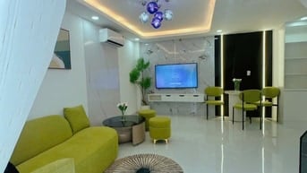 chính chủ hoa hồng 3% gửi ace sale, nhà đẹp 5 phòng ngủ trung tâm PN