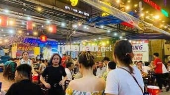 CHO THUÊ MẶT BẰNG NGUYỄN TẤT THÀNH , NGANG :10M VỊ TRÍ ĐẸP SẦM UẤT