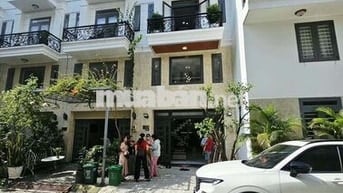 Nhà phố đồng bộ đường 11m DC văn minh