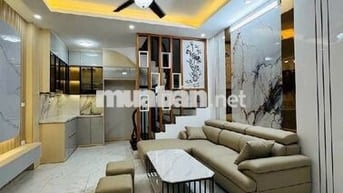 Vĩnh Hưng nhà đẹp 38m x 5 tầng, bê tông cốt thép chắc chắn, xem là mê!