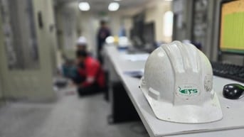 Nhân Viên Thí Nghiệm Điện làm việc tại T0HCM