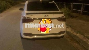 bán xe i10 sedan đời 2018 màu trắng