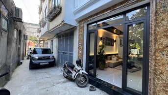 Hơn 12Tỷ-Nhà Mới-43m2 / 5Tầng-Thang Máy-ÔTÔ Đỗ Cửa-Q. Hai Bà Trưng