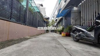 NHÀ ĐÚC 3 LẦU. XE HƠI VÀO NHÀ 4x13 Đ. ĐẤT MỚI. BÌNH TRỊ ĐÔNG. BÌNH TÂN