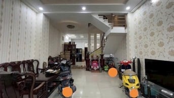 13ty thương lượng nhà mặt tiền đường nội bô cao lỗ phường 4 Q8 