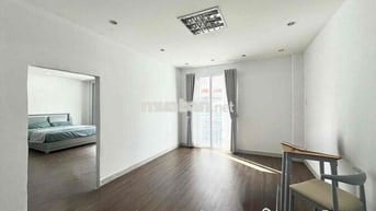 Căn Hộ 1PN Tách Bếp Bancol Rộng 50m2 Thang Máy Ngay Vòng Xoay Dân Chủ