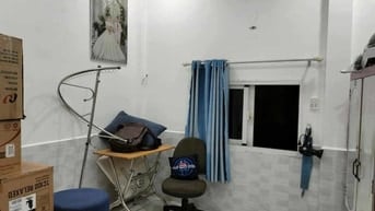 Cần bán vài căn nhà trong hẻm ở gần cầu rạch tôm 