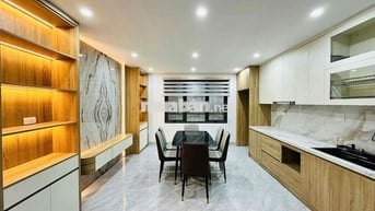 Mặt Ngõ Rộng Lạc Long Quân – Vỉa Hè rộng, Ô Tô Tránh