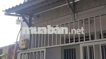 Bán nhà 1 trệt, 1 lầu - có ban công, 1 phòng khách, 2 phòng ngủ, 1 wc.