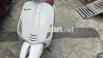 Do đi nước ngoài nên Bán xe vespa primavera 2014