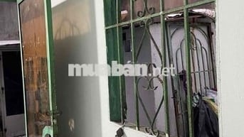 nhà cho thuê 15m2, có gác giá rẻ, sân rộng thoáng mát