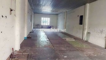 Nhà cũ DT 5❌20+7m Sân+1gac suốt có sẵn 3pha 2 nguồn nước hẻm tải vào