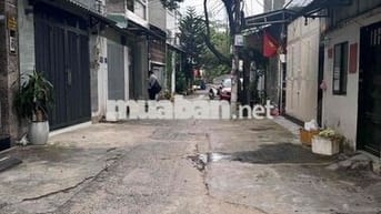 HXH Phạm Văn Đồng p11 bình thạnh 55m2 mới tặng nội thất chỉ 4.4tỷ