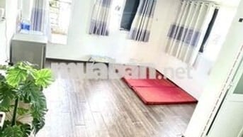 Chính chủ cho NỮ thuê phòng. Có ban công, cửa sổ, toilet, kệ nấu ăn.