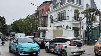 BIÊT THỰ LÔ GÓC THANG MÁY ĐẲNG CẤP