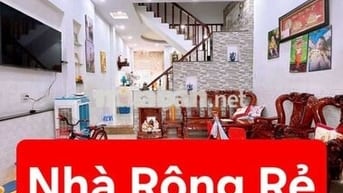NHÀ TRỆT LẦU RỘNG RÃI - HẺM 379 TRẦN QUANG DIỆU