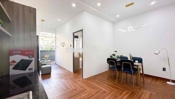 1PN BAN CÔNG LỚN TRUNG TÂM QUẬN 7. SÁT LOTTE, TDTU, RMIT, Q1, Q4, Q8