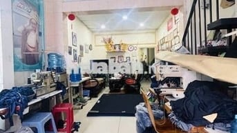 Bán nhà Bà Điểm nhỉnh 2 tỷ Gần Chợ Hóc Môn,SHR Dt:60m2 Sát Chợ Đầu Mối