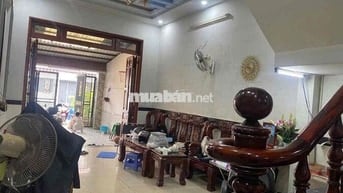 Cho thuê nhà 1 trệt 1 lầu Phường Đông hoà