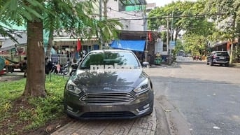 Cần bán ford focus SX 2018 bảng Titanium