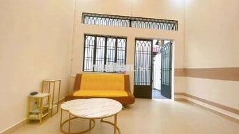 Gần Sân bay Phạm Văn Bạch, Tân Bình, 50m, 4.3.x 14m, giá 5.2 tỷ.