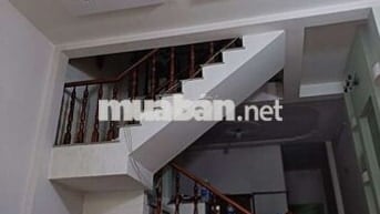 Nhà thuê 4×16 lầu suốt có 3pn. Đường lại Hùng Cường vào 2/ ngắn.